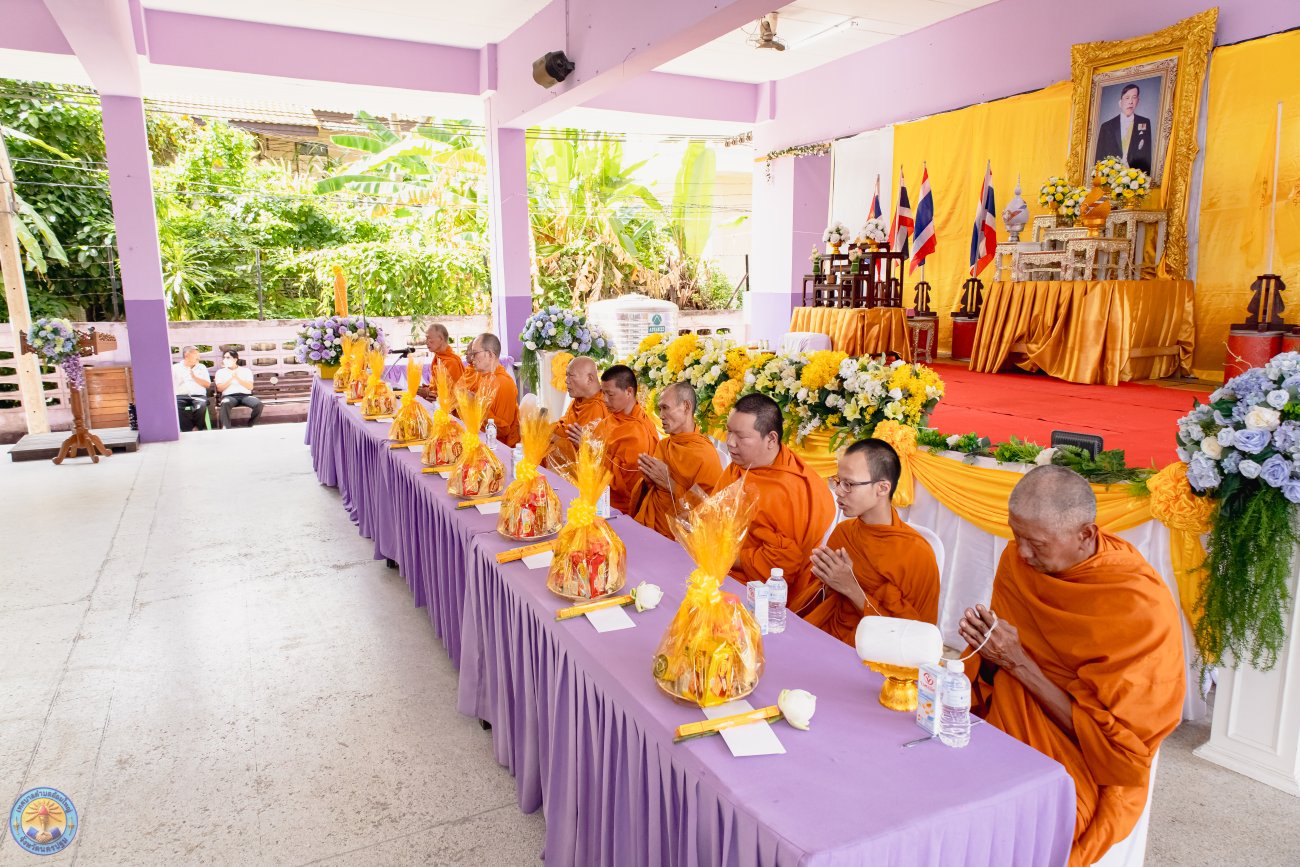 พิธีทำบุญถวายเทียนพรรษาเนื่องในวันเข้าพรรษา และทำบุญถวายเป็นพระราชกุศล เนื่องในโอกาสวันคล้ายวันเฉลิมพระชนมพรรษา พระบาทสมเด็จพระปรเมนทรรามาธิบดีศรีสินทรมหาวชิราลงกรณ พระวชิรเกล้าเจ้าอยู่หัว ณ โรงเรียนเทศบาล 1 วัดเทียนดัด (นครผลพิทยาคาร)